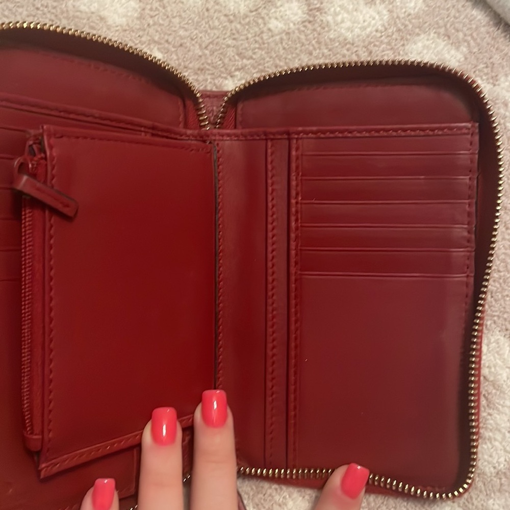 Authentic Gucci Wallet - Picture 4 of 8